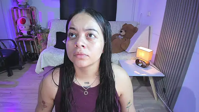 Snapshot of Cuttiealice chatting on 02.14.25 Cuttiealice online show from 02.14.25