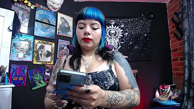 Yourmadame P online show from 02.03.25