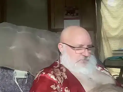 Snapshot of 44jon44 chatting on 12.18.24 44jon44 online show from 12.18.24