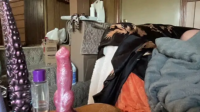 Snapshot of 44jon44 chatting on 10.29.25 44jon44 online show from 10.29.25