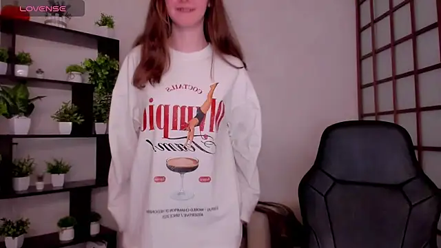 KateCuddle online show from 03.18.26