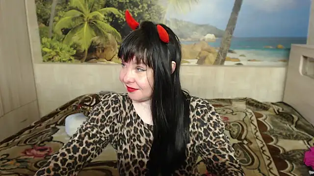 Snapshot of Aphelandra chatting on 02.21.25 Aphelandra online show from 02.21.25