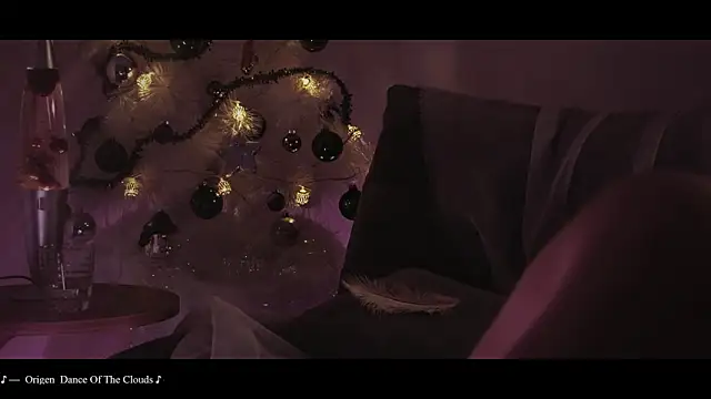 WebCora online show from 01.05.25