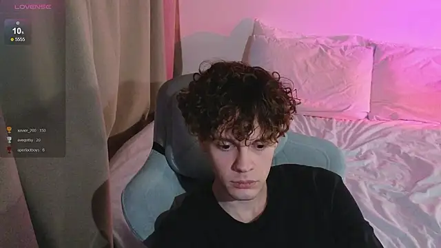 cute thomas online show from 03.24.26