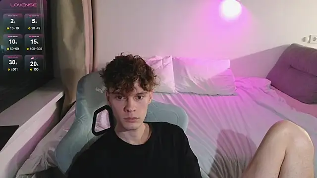 Snapshot of cute_thomas chatting on 07.22.26 cute thomas online show from 07.22.26