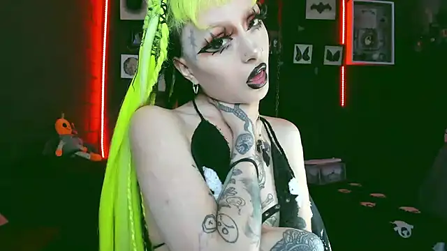 Snapshot of insania_9999_ chatting on 01.14.25 insania 9999 online show from 01.14.25