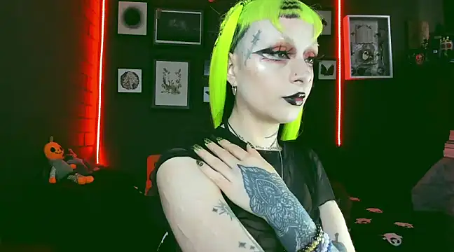 Snapshot of insania_9999_ chatting on 03.11.25 insania 9999 online show from 03.11.25