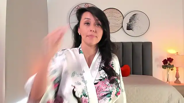 Snapshot of SaharaGarcia__ chatting on 02.03.25 SaharaGarcia online show from 02.03.25