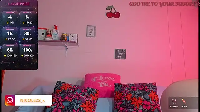 Snapshot of Nicole_x chatting on 12.31.24 Nicole x online show from 12.31.24