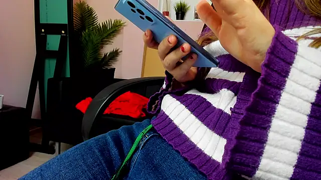 Persephoni online show from 02.15.25