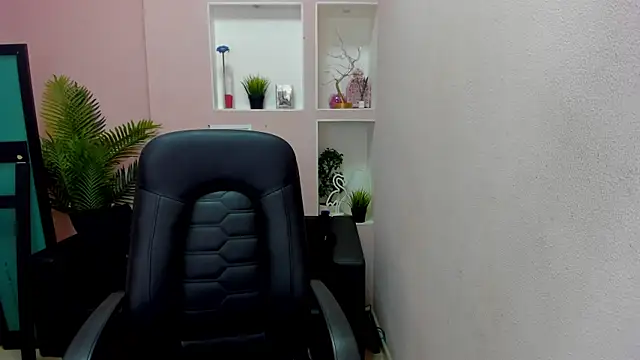 Persephoni online show from 12.19.25