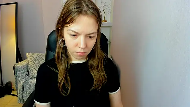 Snapshot of Persephoni chatting on 06.20.26 Persephoni online show from 06.20.26