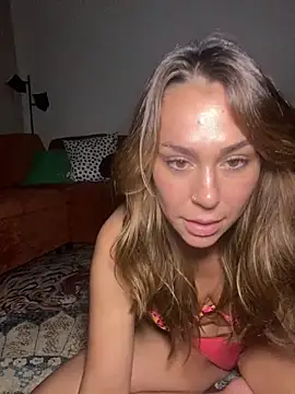 Snapshot of LeaGambit__ chatting on 10.09.25 LeaGambit online show from 10.09.25