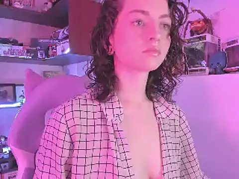 Snapshot of Agathaks chatting on 01.11.25 Agathaks online show from 01.11.25