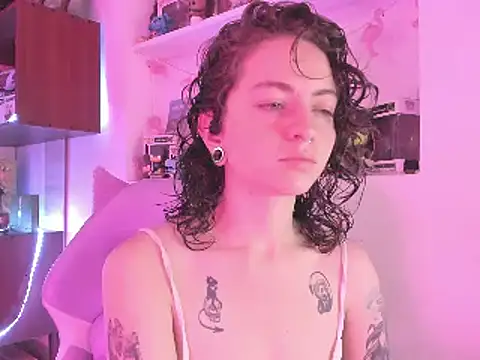 Snapshot of Agathaks chatting on 01.13.25 Agathaks online show from 01.13.25