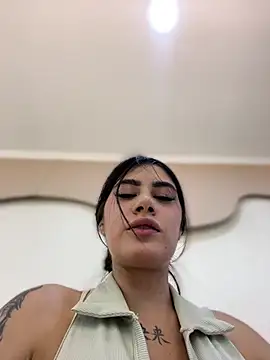 clarachanelricek online show from 02.18.25