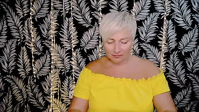 Olivia playful online show from 10.06.25