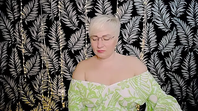 Olivia playful online show from 04.10.26