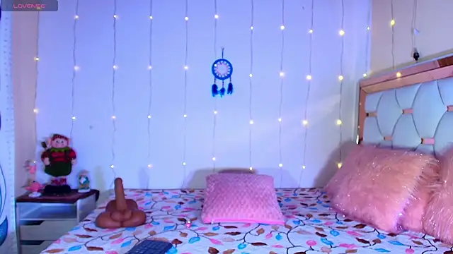 Julieth Rossi online show from 01.24.25