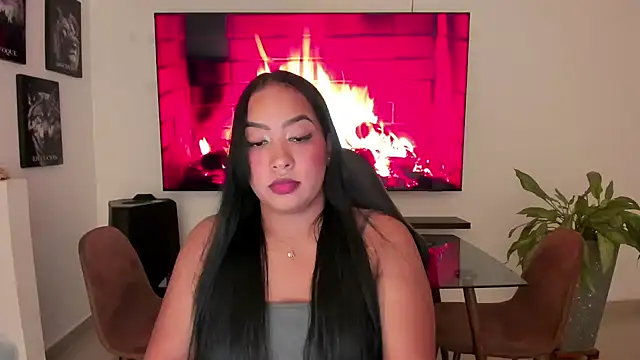 Snapshot of brunetenikole02 chatting on 10.26.25 brunetenikole02 online show from 10.26.25