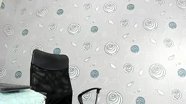 Snapshot of luna_evaa chatting on 02.12.25 luna evaa online show from 02.12.25