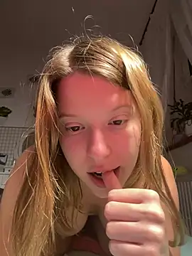 kimczii online show from 03.17.25