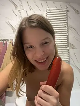 kimczii online show from 10.30.25