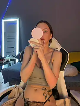 julia fly online show from 02.11.26