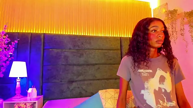 AntonellaaHot online show from 03.20.25