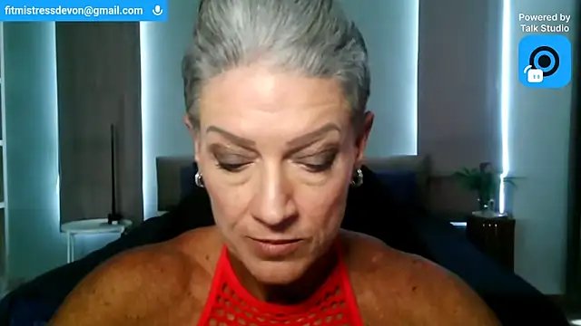 Snapshot of Devon2020 chatting on 06.06.26 Devon2020 online show from 06.06.26