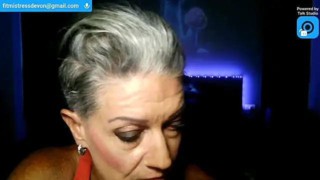 Snapshot of Devon2020 chatting on 07.07.26 Devon2020 online show from 07.07.26