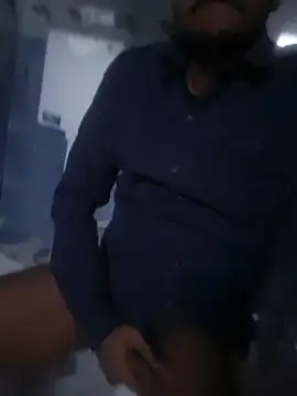 Snapshot of Itsdesi_boy chatting on 10.31.25 Itsdesi boy online show from 10.31.25