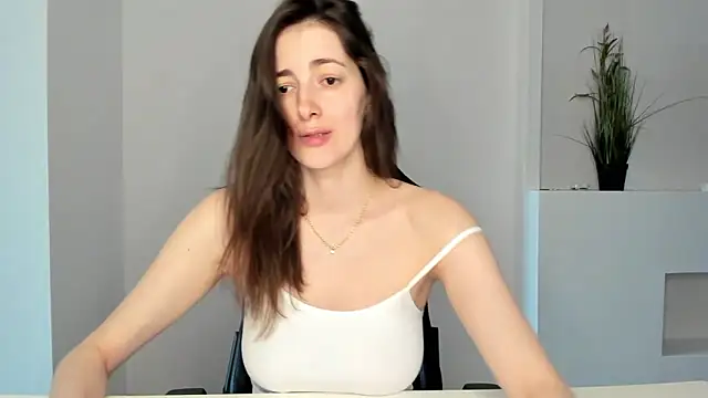 Snapshot of Sabrina_Mur chatting on 02.13.25 Sabrina Mur online show from 02.13.25