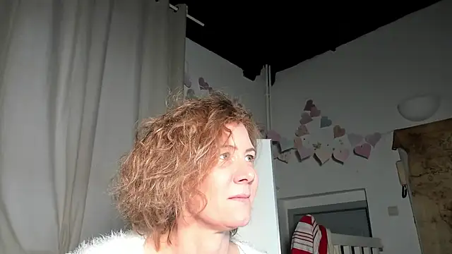 Snapshot of Lola_Belgium chatting on 02.09.25 Lola Belgium online show from 02.09.25