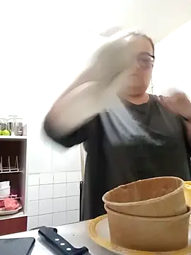 Snapshot of foxbell_lt chatting on 02.28.25 foxbell lt online show from 02.28.25