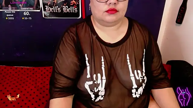 Snapshot of foxbell_lt chatting on 01.14.26 foxbell lt online show from 01.14.26