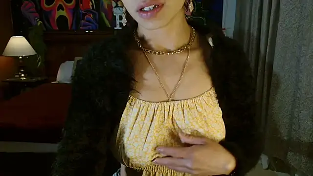 MINI Petite online show from 01.05.25