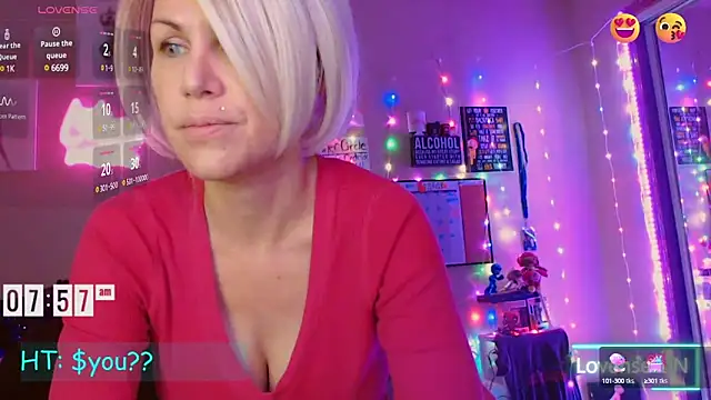 EmmaIsHere online show from 01.15.25