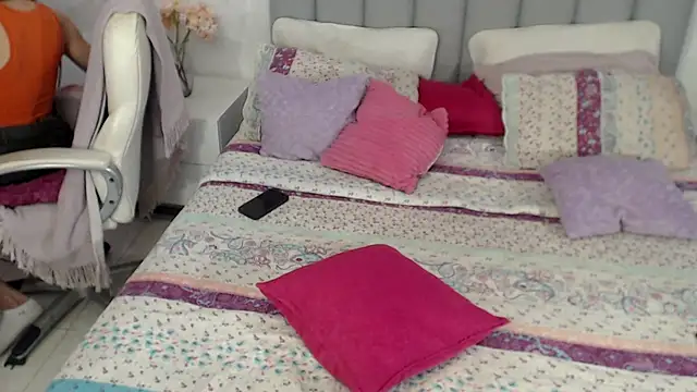 Snapshot of X6uldv8xdollxxx chatting on 11.13.25 X6uldv8xdollxxx online show from 11.13.25