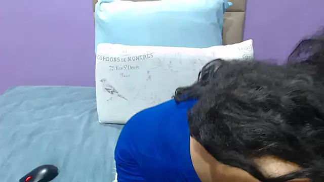 PeachAss4UU online show from 10.16.25