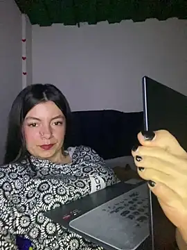 Meghan320 online show from 09.30.25