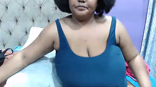 GiantTittts online show from 09.09.25