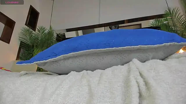 Snapshot of candy_sweet_ chatting on 02.26.25 candy sweet online show from 02.26.25