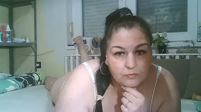 Snapshot of Mileva88 chatting on 01.31.25 Mileva88 online show from 01.31.25