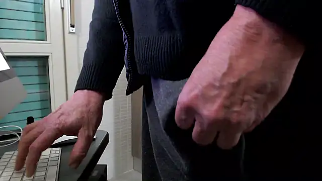 Snapshot of Unicum900 chatting on 02.19.25 Unicum900 online show from 02.19.25