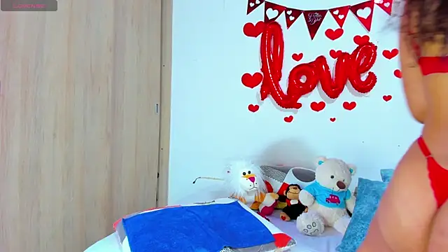 Snapshot of abbyblairs3 chatting on 02.14.25 abbyblairs3 online show from 02.14.25