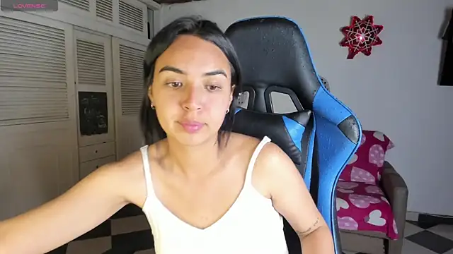 Miss Nicole online show from 12.24.24