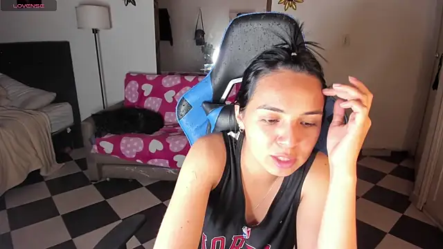 Miss Nicole online show from 03.21.25