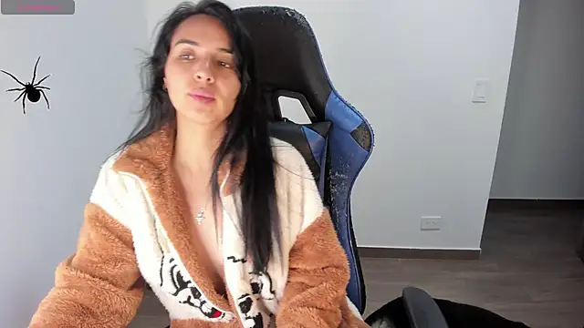 Miss Nicole online show from 10.24.25