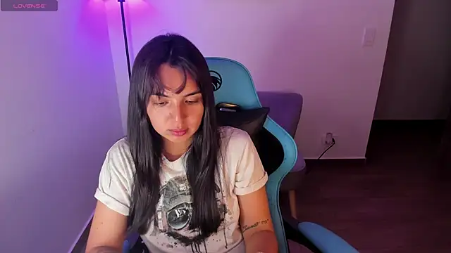 Miss Nicole online show from 05.15.26